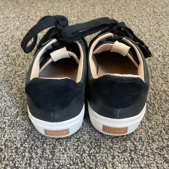 Dr. Scholls Be You Sneakers - Picture 3 of 11